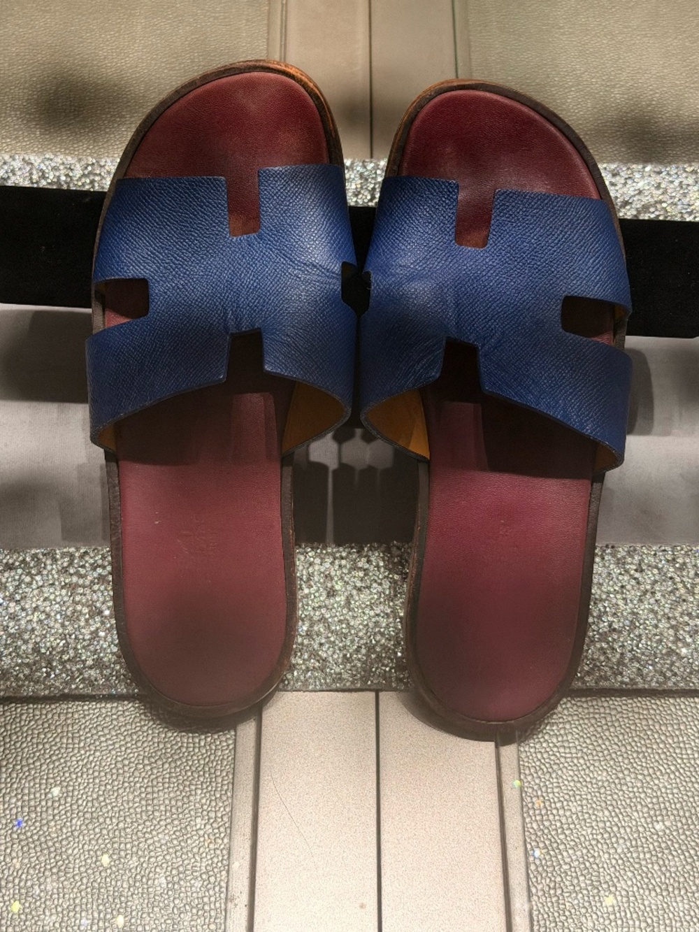 Hermès Oran H Cut-Out Leather Flat Sandals – Blue & Burgundy
